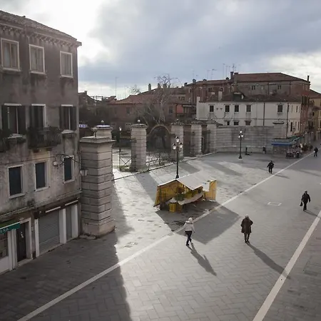 Casa Renier-biennale * Venedik