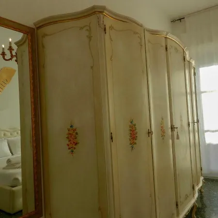 Casa Renier-biennale Daire Venedik